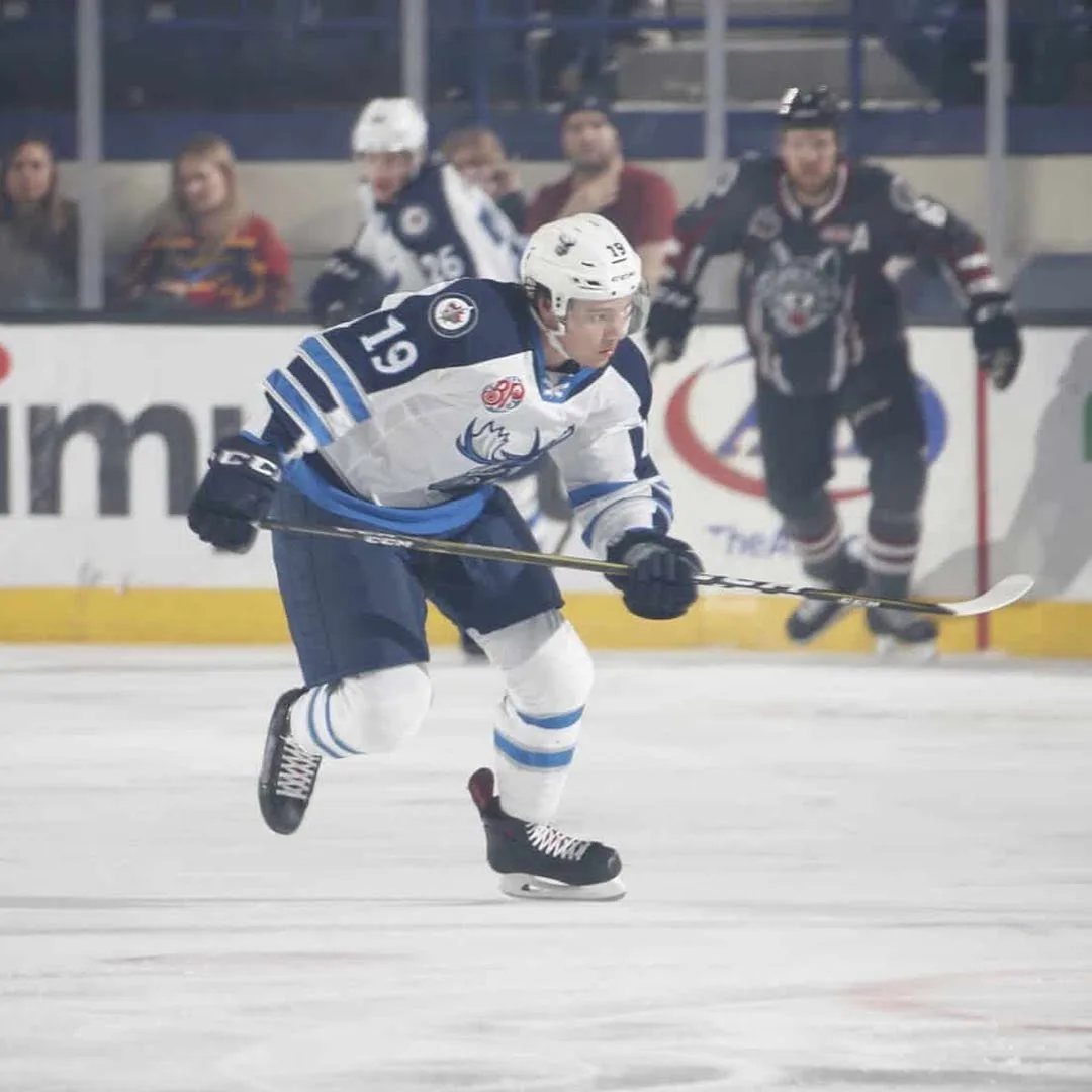 Athletes image 79